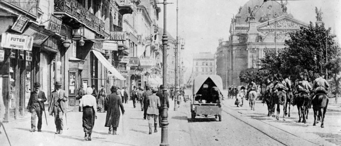 Street scene in Lviv, Library of Congress!''